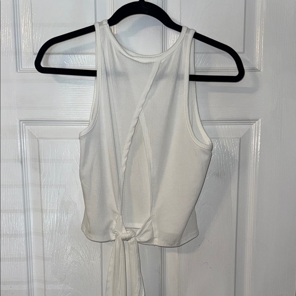 Francesca’s White Sleeveless Open Back Women's Top Size Small - Picture 2 of 3